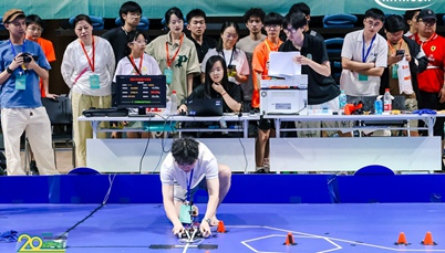 位列全省高校第八！<br> 我校学子获全国大学生智能汽车竞赛二等奖2项